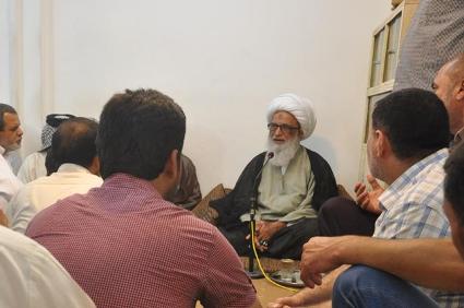المرجع النجفي يشدد ضرورة الانتهال من سيرة الأَئمة الأَطهار (ع) والتمسك بخطهم ونهجهم القويم
